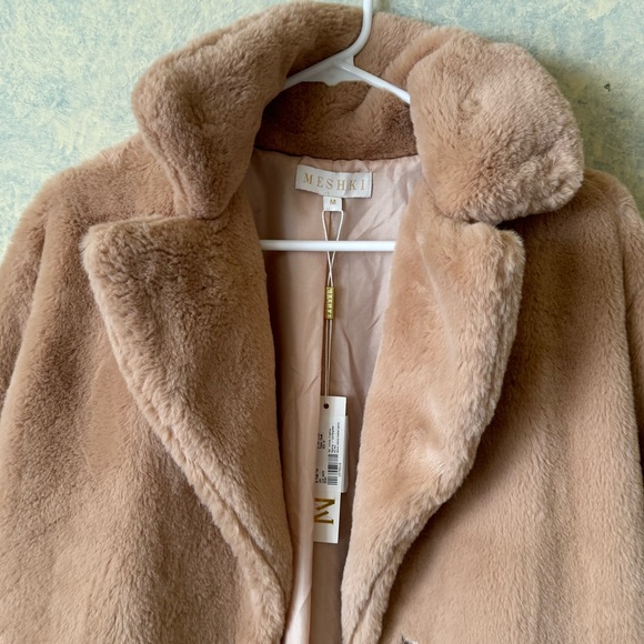MESHKI | Faux Fur Coat - Picture 4 of 8